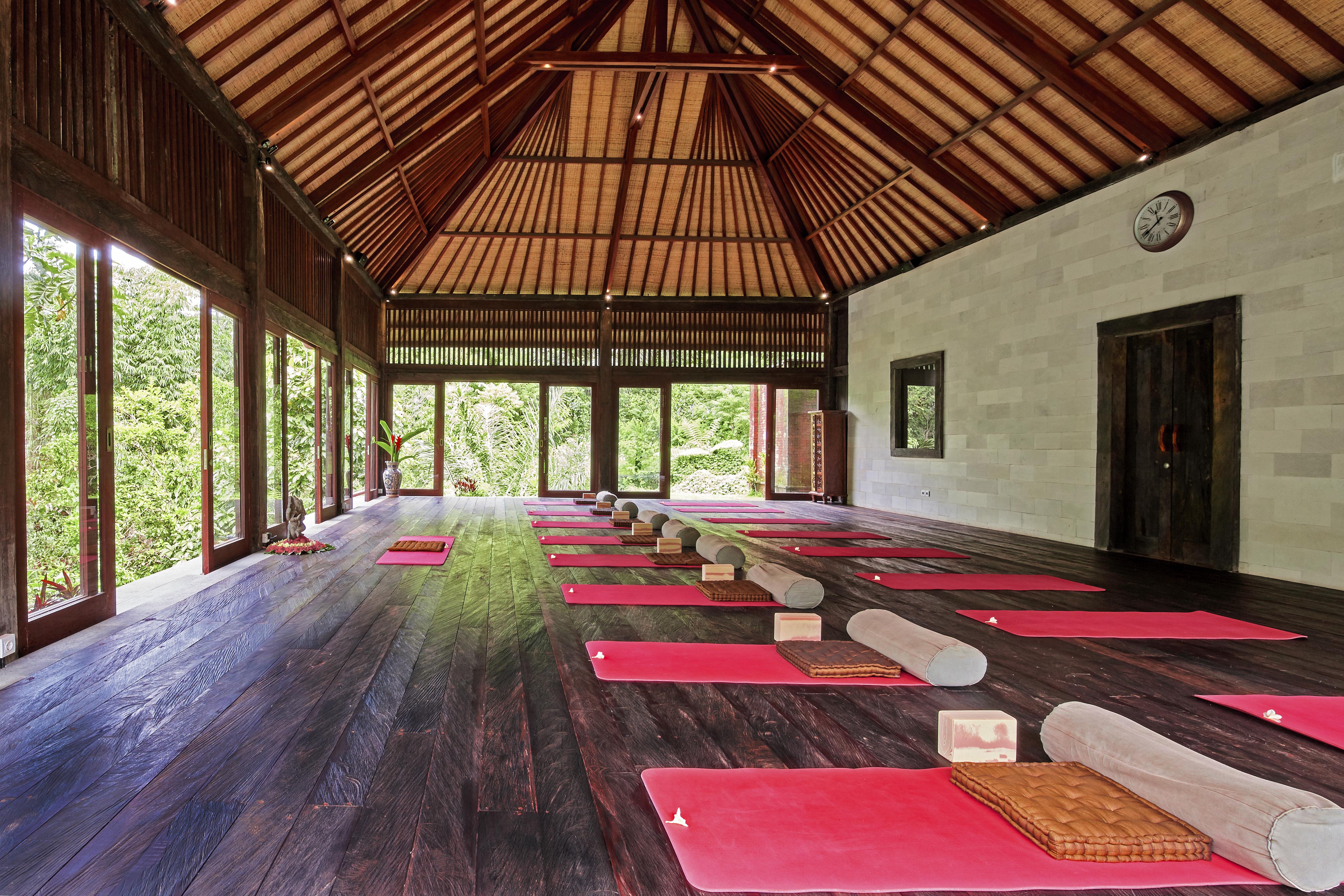 Отель Bagus Jati Health & Wellbeing Retreat Тегаллаланг Экстерьер фото